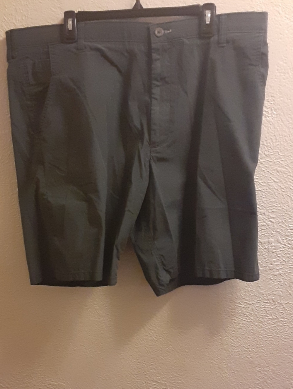 Wrangler Men's Charcoal Flat-Front Shorts